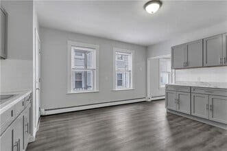 52 Bellevue Ave in Woonsocket, RI - Building Photo - Building Photo