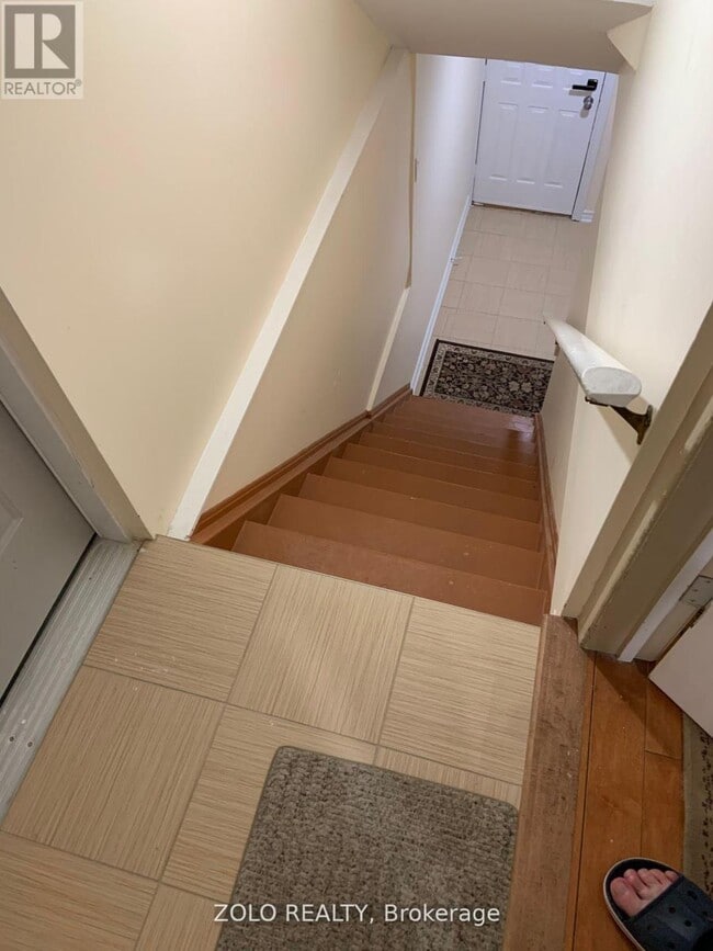 175 Mabley Crescent in Toronto, ON - Building Photo - Building Photo