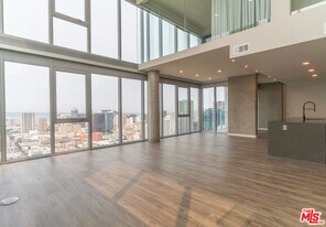 601 Eleventh Ave in San Diego, CA - Building Photo