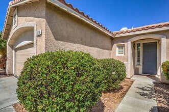 320 Magnolia Arbor St in Las Vegas, NV - Building Photo - Building Photo