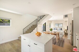 535 Beloit Ave in Los Angeles, CA - Building Photo - Building Photo