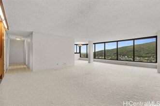 250 Kawaihae St in Honolulu, HI - Building Photo - Building Photo
