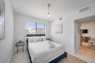 1302 SW 22nd Ave in Miami, FL - Building Photo - Building Photo