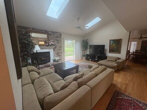 19566 Chaffee Cir in Groveland, CA - Building Photo - Building Photo