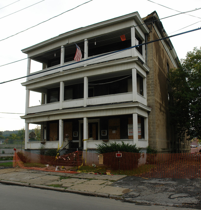 102 James St in Utica, NY - Building Photo - Building Photo