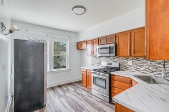 142 Humphrey Ave in Bayonne, NJ - Building Photo - Building Photo