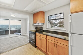 4703 Beach Dr SW in Seattle, WA - Building Photo - Building Photo
