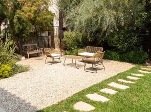 942 20th St, Unit Upper in Santa Monica, CA - Building Photo - Building Photo