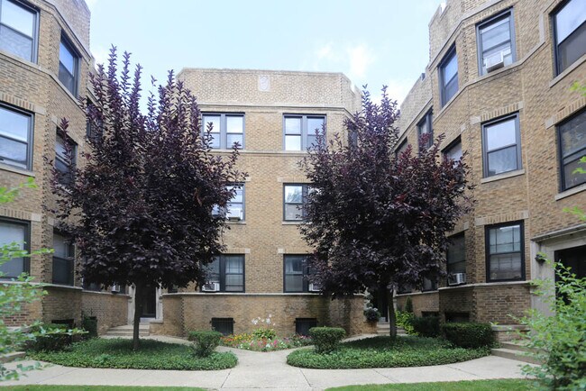 property at 632 W Stratford