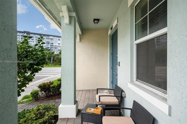 3944 Poinciana Ln in Hollywood, FL - Building Photo - Building Photo