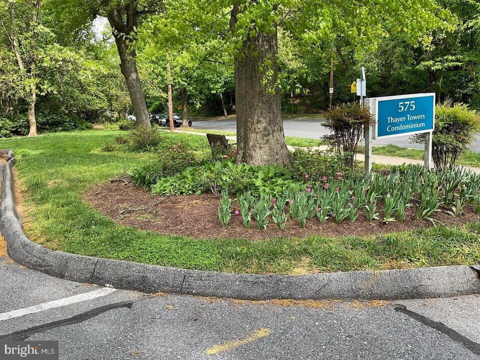 575 Thayer Ave in Silver Spring, MD - Building Photo