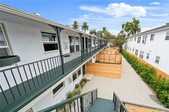 1232 E 2nd Street in Long Beach, CA - Foto de edificio - Building Photo