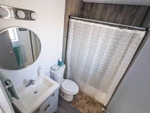 109 W Oak Ave in Flagstaff, AZ - Foto de edificio - Building Photo