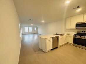 25425 Carnation Ct in Montgomery, TX - Building Photo - Building Photo