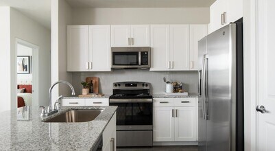 12111 S Main St in Houston, TX - Building Photo - Building Photo