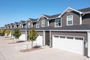 Townhomes At Northwest Pointe