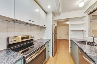 316 Moraga St in San Francisco, CA - Building Photo - Building Photo