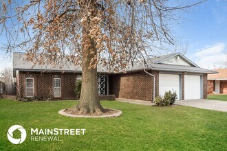 806 Arlington Dr in Yukon, OK - Foto de edificio - Building Photo
