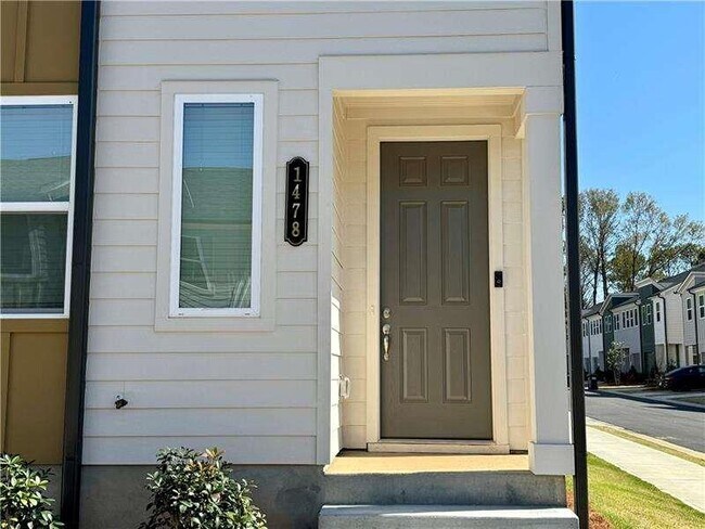 1478 Pinedale Crst NW in Atlanta, GA - Building Photo - Building Photo