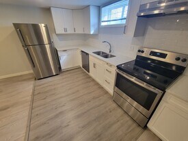 8510-8152 152 St NW in Edmonton, AB - Building Photo