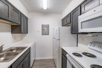 Cutler Vista in Cutler Bay, FL - Foto de edificio - Interior Photo