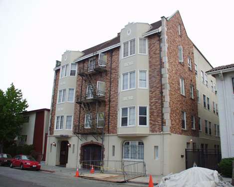 Shoreline Apartments in Oakland, CA - Building Photo - Building Photo