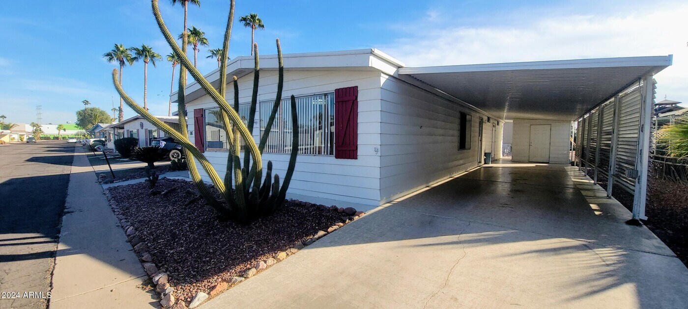 120 N Val Vista Dr in Mesa, AZ - Building Photo