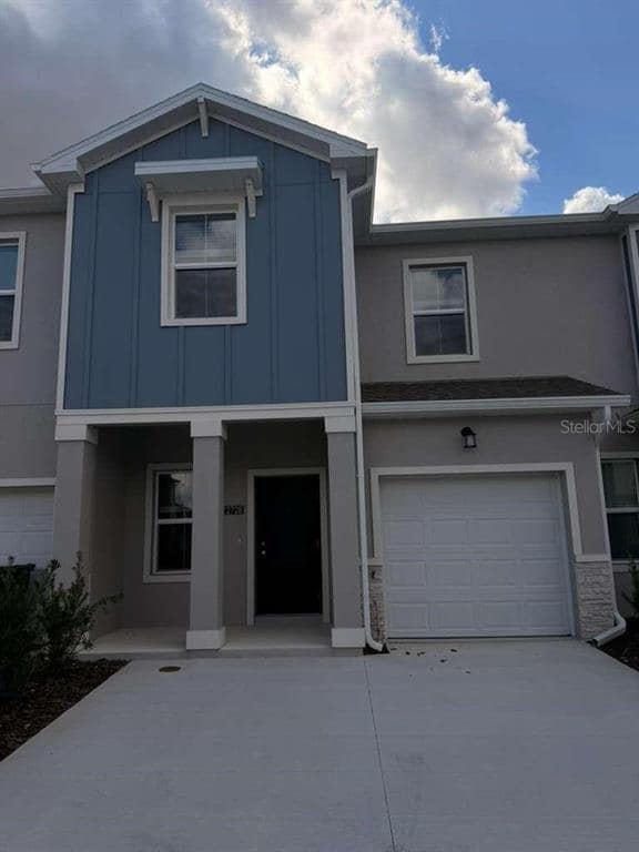property at 2728 Skyline Lp