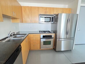 285 W 6th St in Los Angeles, CA - Building Photo - Building Photo