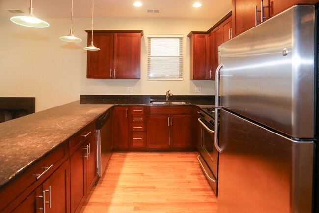 1443 W Cortez St, Unit 1 in Chicago, IL - Building Photo - Building Photo