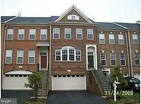 41859 Cinnabar Square in Stone Ridge, VA - Building Photo