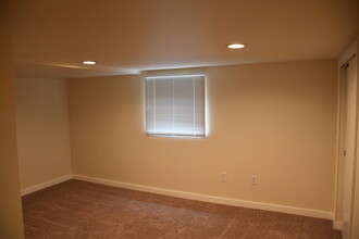 8360 Wabash Ave S, Unit B in Seattle, WA - Foto de edificio - Building Photo