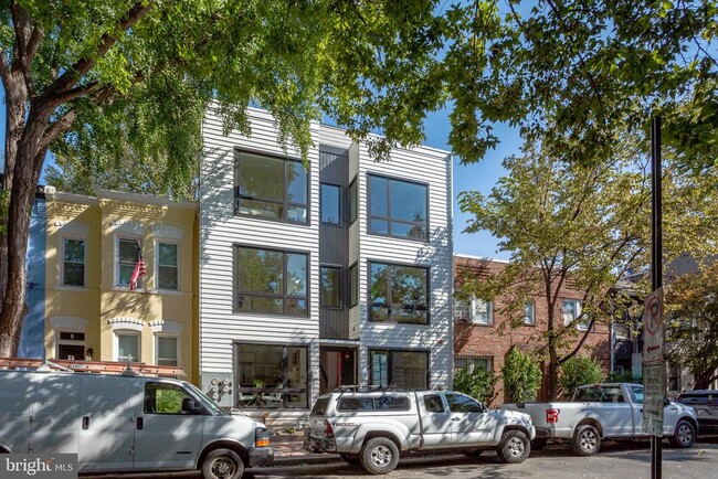 623 14th Pl NE in Washington, DC - Building Photo - Building Photo