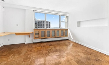 75 Henry St in Brooklyn, NY - Building Photo - Building Photo