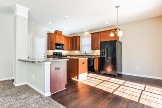 698 Shefford Town Dr in Rolesville, NC - Building Photo - Building Photo