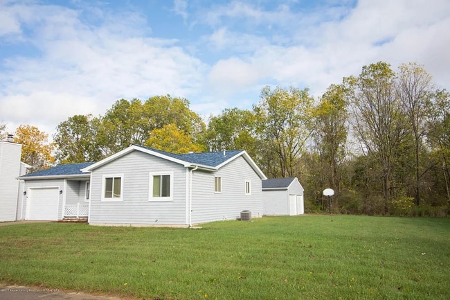 1510 Jacqueline Dr in Holt, MI - Building Photo - Building Photo