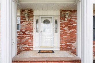 10 Monroe Ct in Princeton, NJ - Building Photo - Building Photo