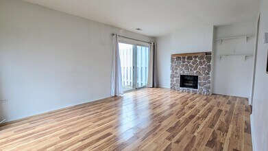 791 Barnaby Pl in Wheeling, IL - Building Photo - Building Photo