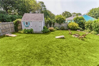 110 Orchard Ave in Middletown, RI - Building Photo - Building Photo