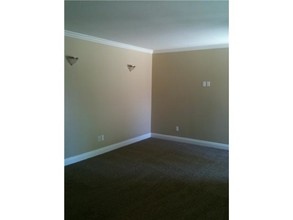 1028 Leslie Rd in El Cajon, CA - Building Photo - Interior Photo