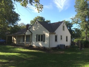 3320 SW 17th St in Topeka, KS - Building Photo - Building Photo