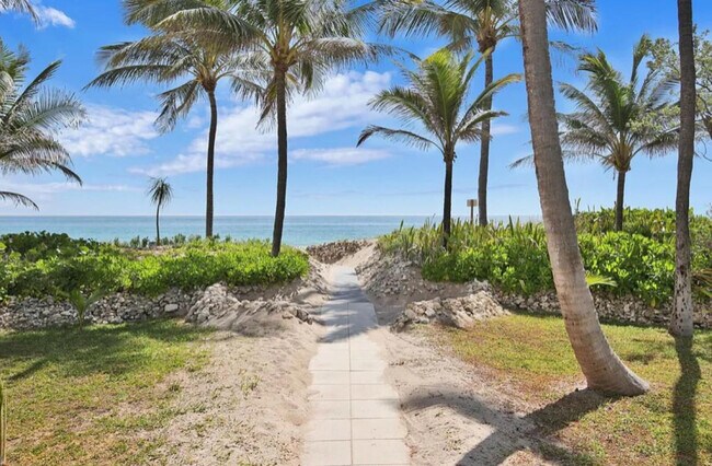 401 Briny Ave in Pompano Beach, FL - Building Photo - Building Photo