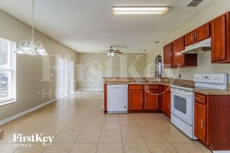 660 Floridian Dr in Kissimmee, FL - Building Photo - Building Photo