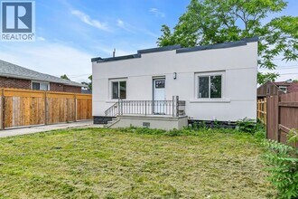 1737 Drouillard Rd in Windsor, ON - Building Photo - Building Photo