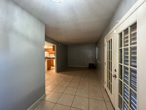 6115 Hidden Cove in Corpus Christi, TX - Foto de edificio - Building Photo