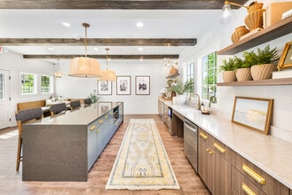 MAA Providence Main in Huntsville, AL - Building Photo - Building Photo