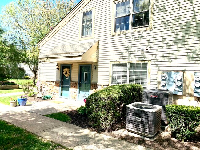 1109 Foxmeadow Dr, Unit 1109 in Royersford, PA - Foto de edificio - Building Photo