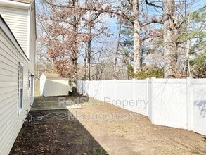 223 Gate House Rd in Newport News, VA - Building Photo - Building Photo