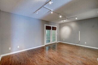 200 Arrowhead Dr in Johnson City, TN - Building Photo - Building Photo