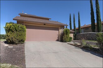 601 Firedale Ln in El Paso, TX - Building Photo - Building Photo